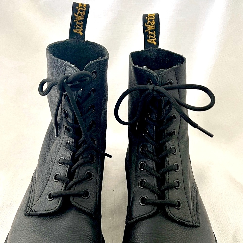 Dr. Martens/ Authentic & Original / Women’s~1460 Iconic Air Wair Leather Boot - Picture 13 of 16